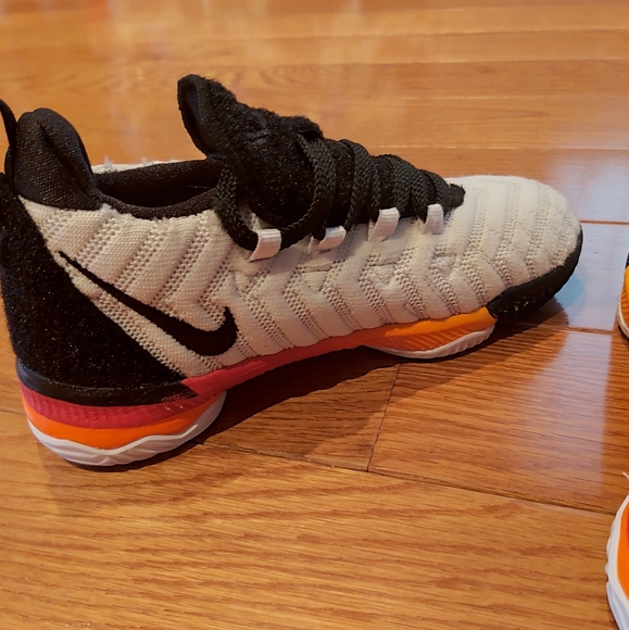 Nike toddler boys sneakers - Picture 6 of 8